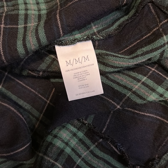 Cabi navy & green plaid long sleeve button up top M - Picture 8 of 10